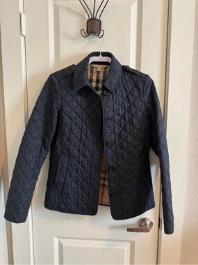 Burberry Quilted Jacket with Beige and Black Check Lining